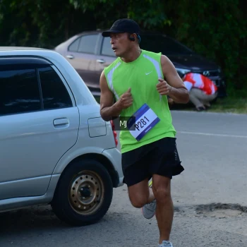 Runner Photo 3458176
