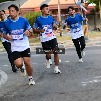 Runner Photo 3458182