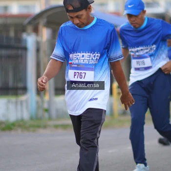 Runner Photo 3458197