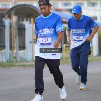 Runner Photo 3458198