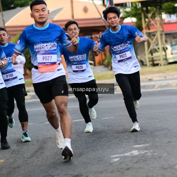 Runner Photo 3458200