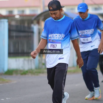 Runner Photo 3458211