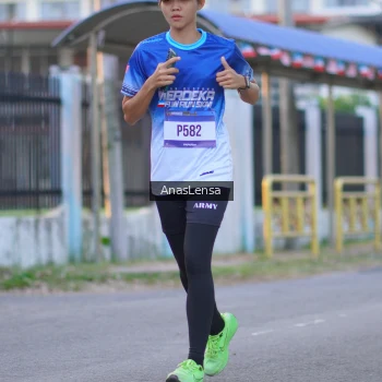 Runner Photo 3458221