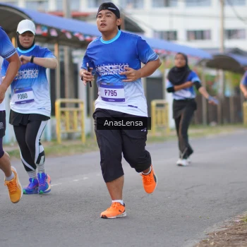 Runner Photo 3458249