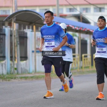 Runner Photo 3458251
