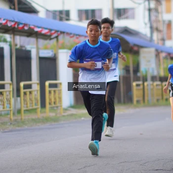 Runner Photo 3458342
