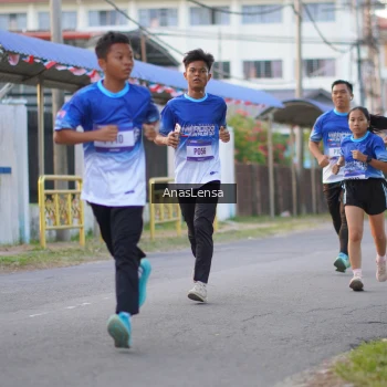 Runner Photo 3458375