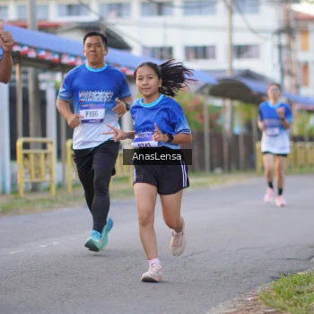 Runner Photo 3458393