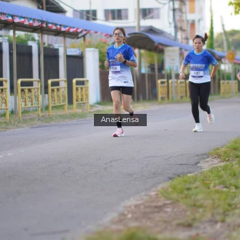Runner Photo 3458406