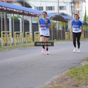 Runner Photo 3458424