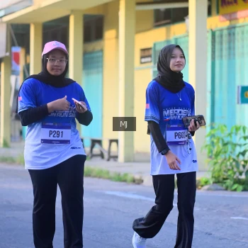 Runner Photo 3458543