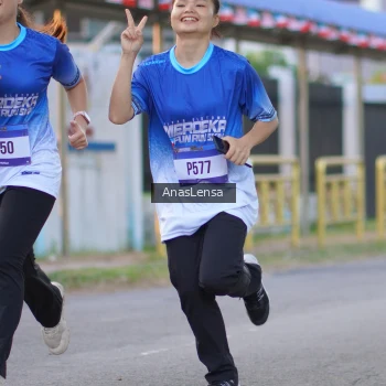 Runner Photo 3458593