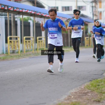 Runner Photo 3458614
