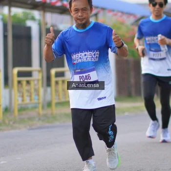 Runner Photo 3458618