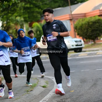 Runner Photo 3458624