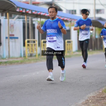 Runner Photo 3458635