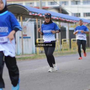 Runner Photo 3458679