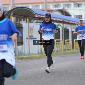 Runner Photo 3458693