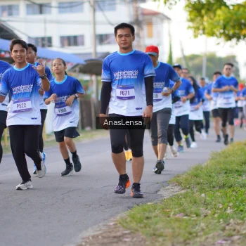 Runner Photo 3458705