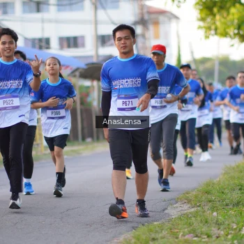 Runner Photo 3458715