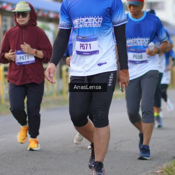 Runner Photo 3458750