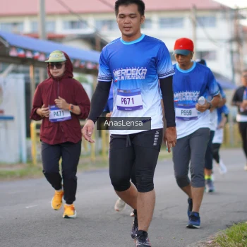 Runner Photo 3458751