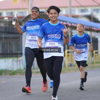 Runner Photo 3458753