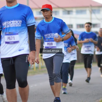 Runner Photo 3458781