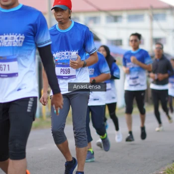Runner Photo 3458792