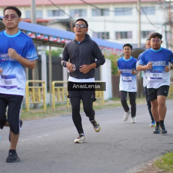 Runner Photo 3458811
