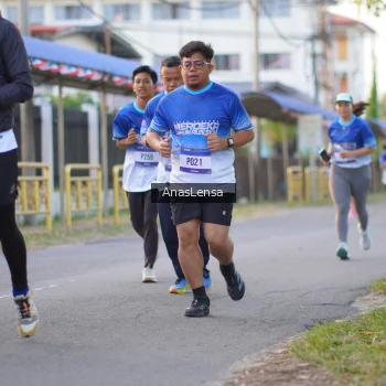 Runner Photo 3458824