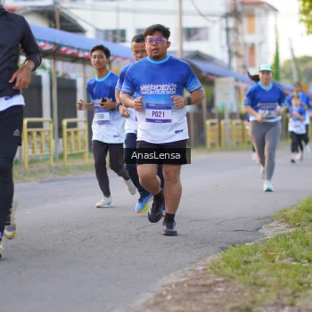 Runner Photo 3458827
