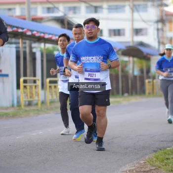 Runner Photo 3458831