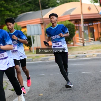 Runner Photo 3458847