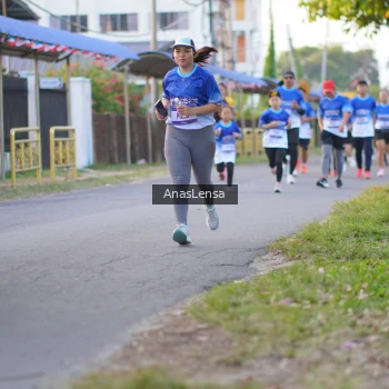 Runner Photo 3458849