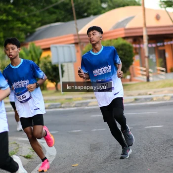 Runner Photo 3458870