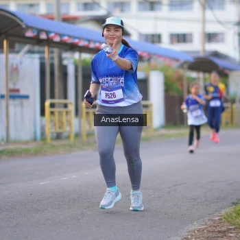 Runner Photo 3458873