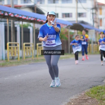 Runner Photo 3458883