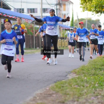 Runner Photo 3458906