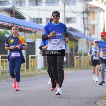 Runner Photo 3458924