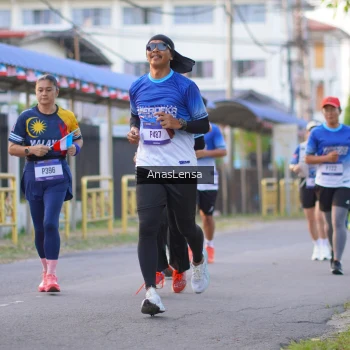 Runner Photo 3458944