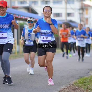 Runner Photo 3459021