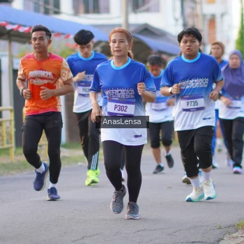 Runner Photo 3459025