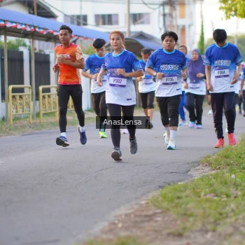Runner Photo 3459027