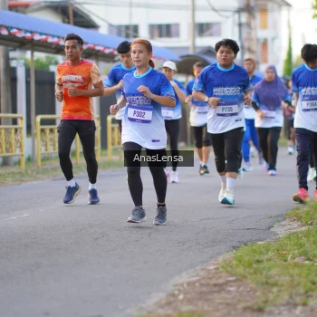 Runner Photo 3459049