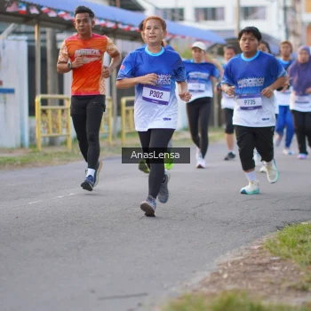 Runner Photo 3459059