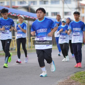Runner Photo 3459071