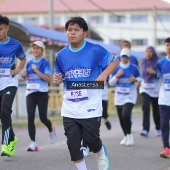 Runner Photo 3459085