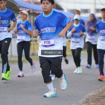 Runner Photo 3459086