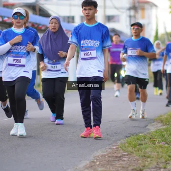 Runner Photo 3459096